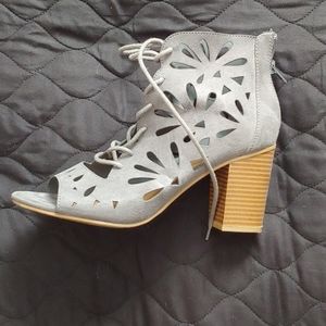 Gray open toed heels